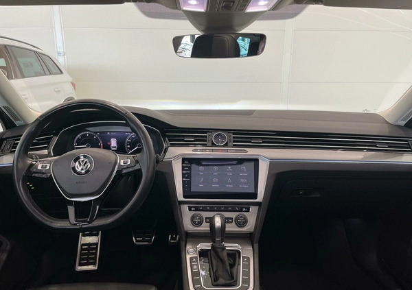 Volkswagen Passat cena 136900 przebieg: 69862, rok produkcji 2019 z Przemków małe 562